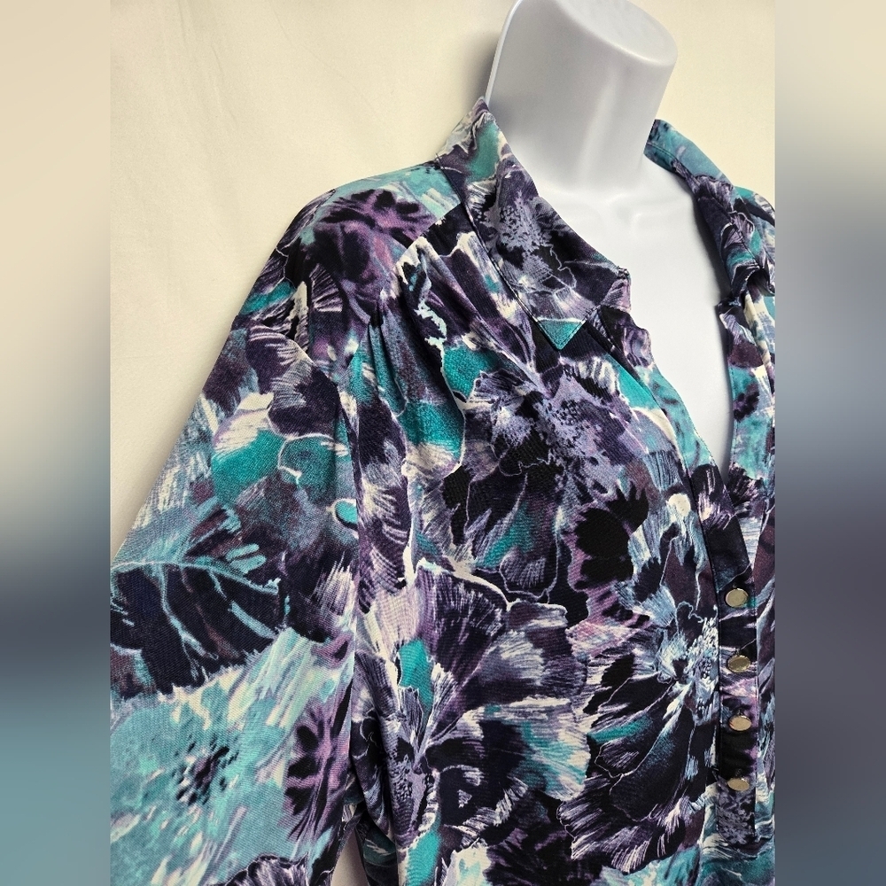 Alfani Woman 3X Collared Slinky Stretch Knit Pullover Top Partial Button Front - Picture 2 of 6